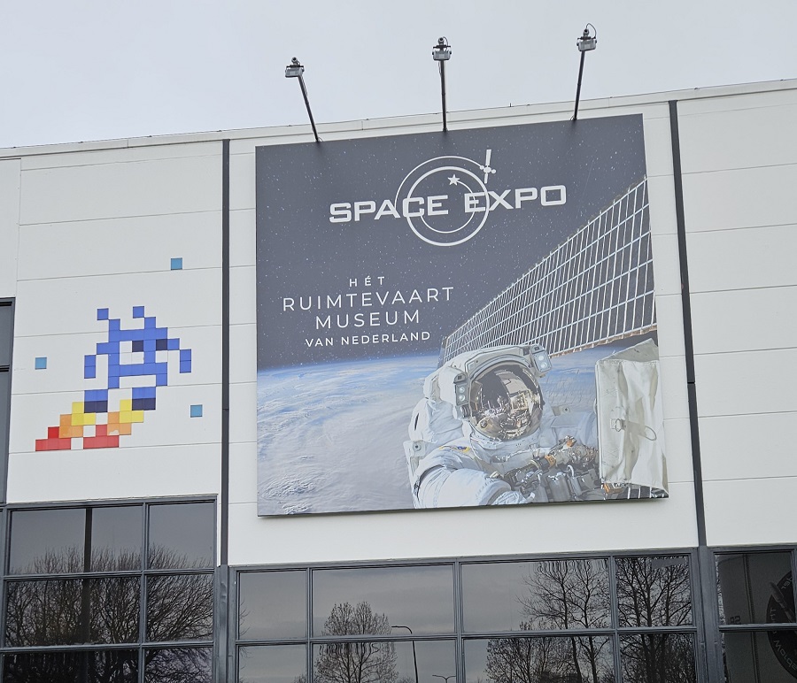 Space Expo Noordwijk - astronaut - met kids de ruimte in