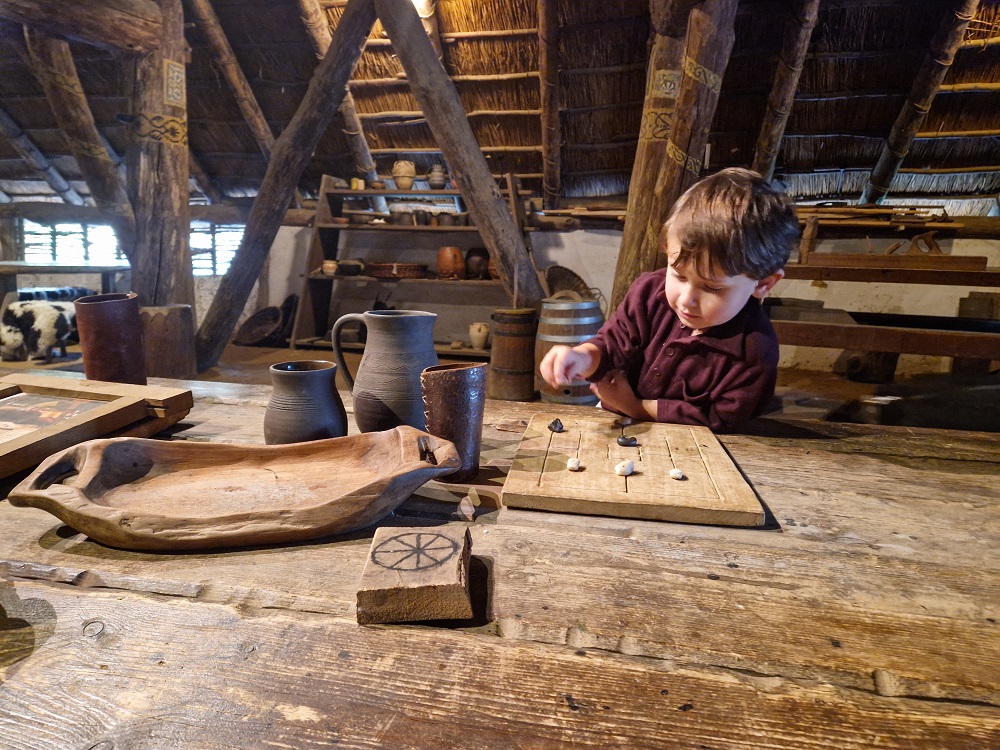 Op ontdekkingsreis in het preHistorisch Dorp (review)